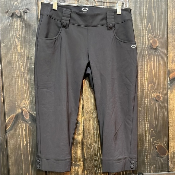 Oakley Palm Capri Pants 4 Black Performance Crop Pockets Stretch Zipper Side - Picture 1 of 9